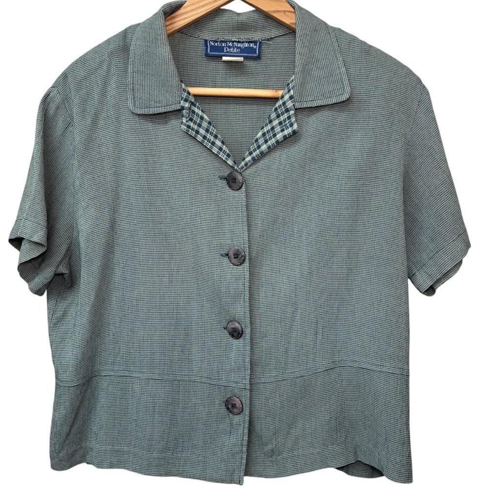 Boxy camp collared, cottage core 90s button down, large